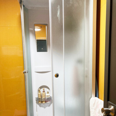 6シャワー棟内部 シャワー棟内部